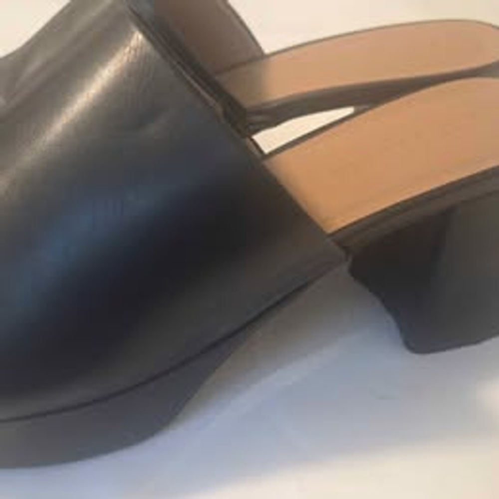 Aerosoles Black Leather Mule Sandals womens size 8